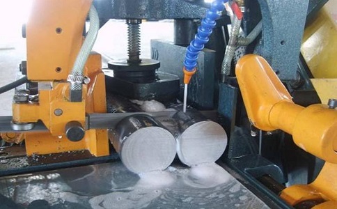 万年卧式带锯床的送料方式有哪几种？